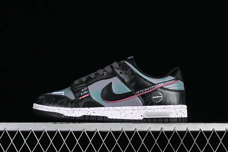 All Categories Nk SB Dunk Series Nk SB Dunk Low Low-top Sneakers Nk Dunk Low Panda Prank Space Exploration-Planet Across Black and Purple SB Strappy Low-top Casual Sneakers DV0831-002